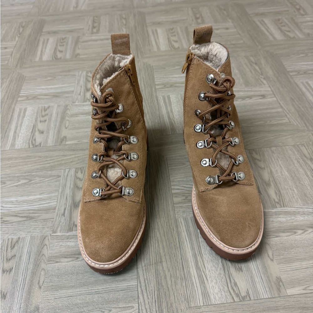 Dolce Vita Women's Tan Lace-Up Boots size 8